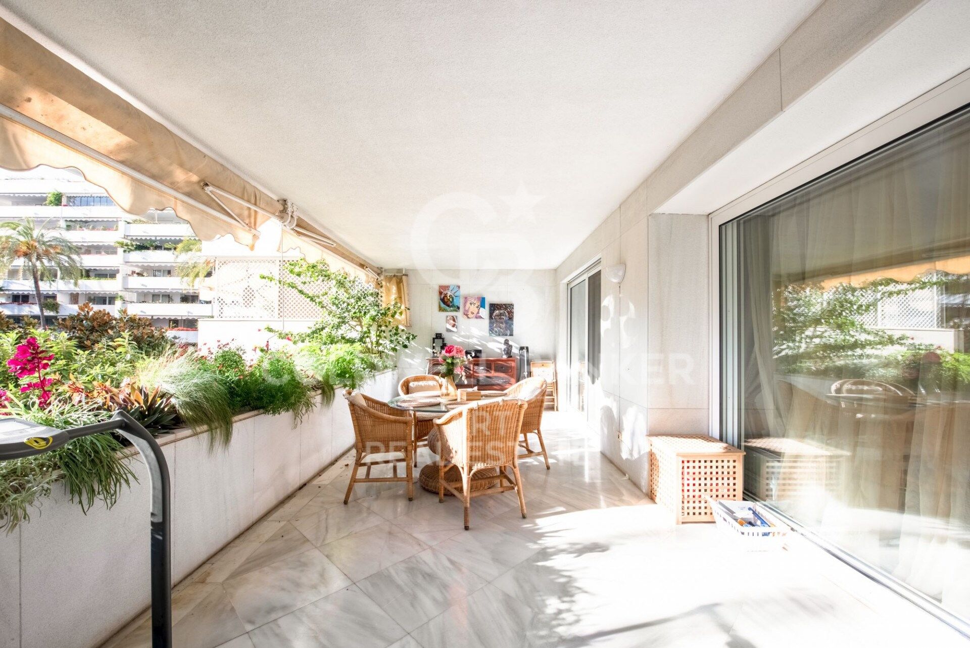 Magnifique appartement dans le centre de Marbella, à seulement 50 mètres de la plage