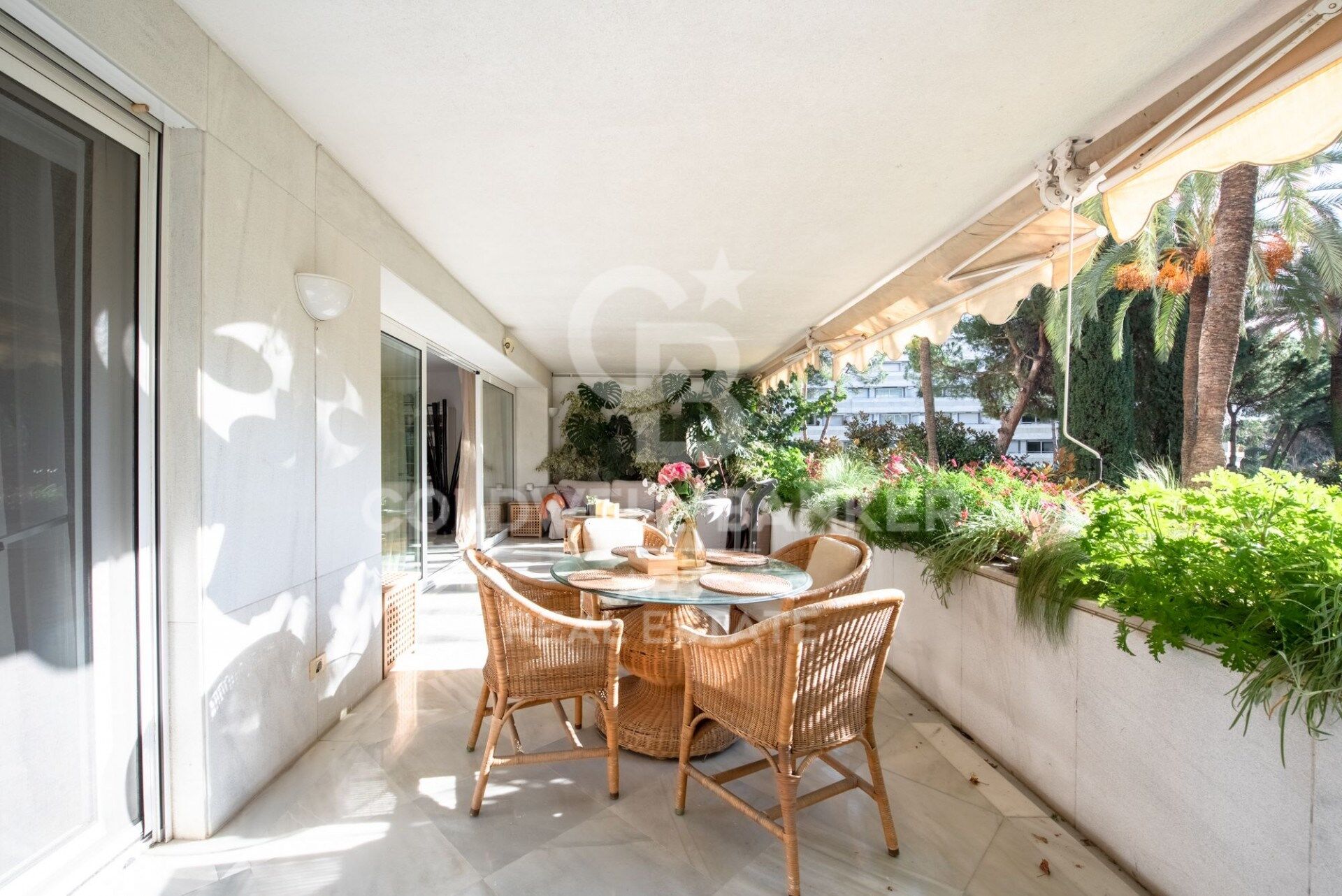 Magnifique appartement dans le centre de Marbella, à seulement 50 mètres de la plage