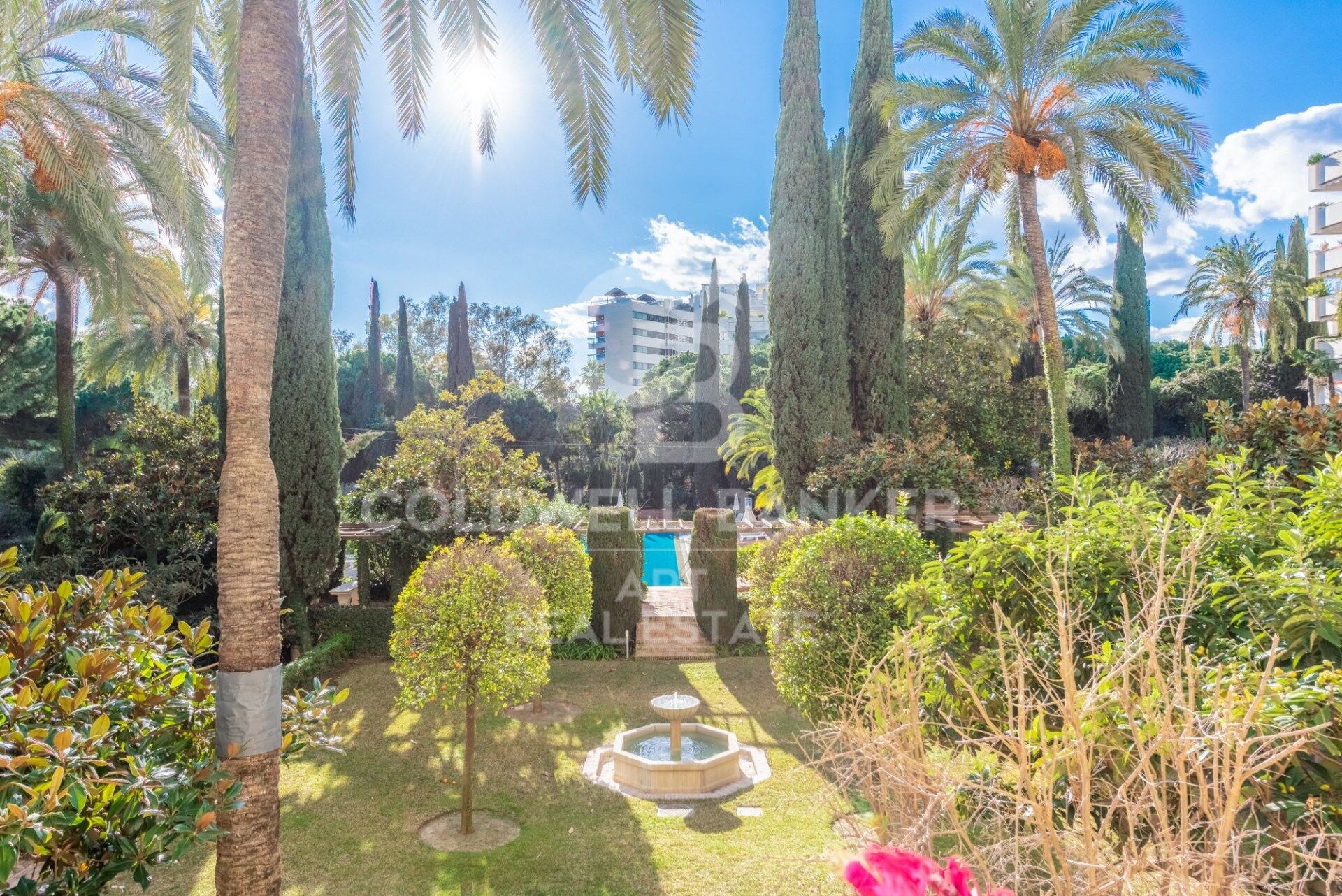 Magnificent apartment in the centre of Marbella, just 50 metres from the beach