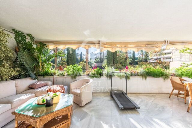 Wunderschöne Wohnung im Zentrum von Marbella, nur 50 Meter vom Strand entfernt