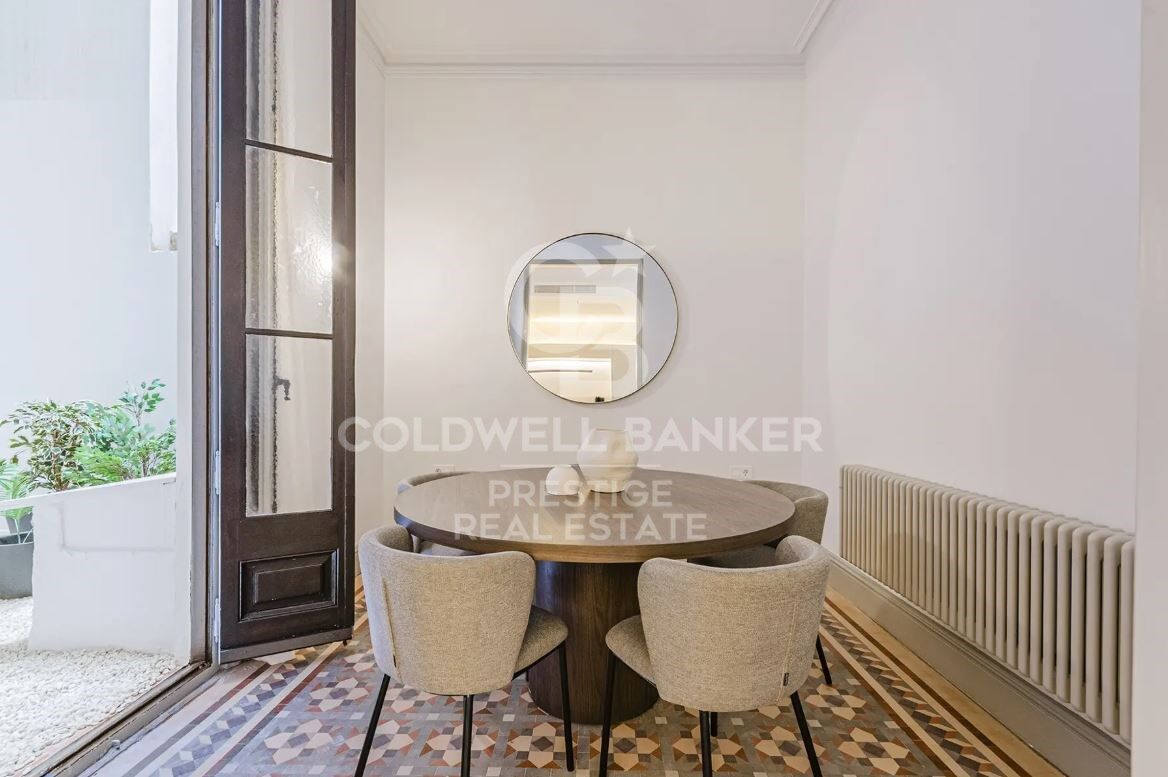 Appartement moderniste avec terrasse orientée sud-ouest