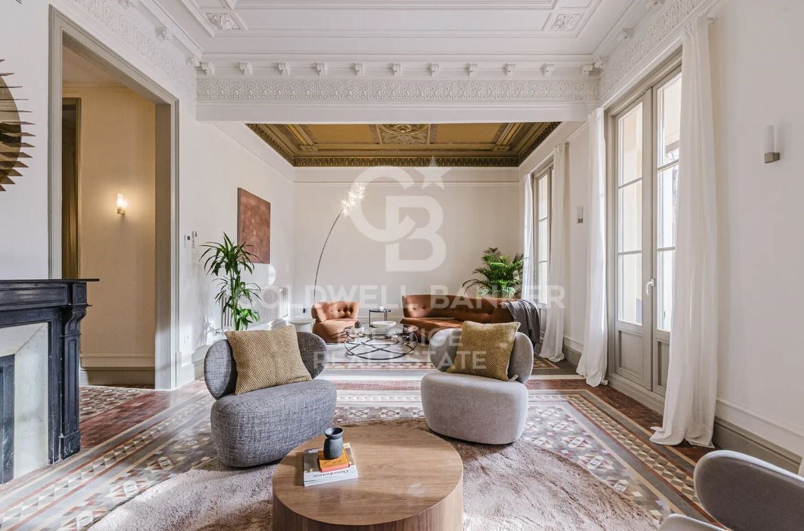 Appartement moderniste avec terrasse orientée sud-ouest