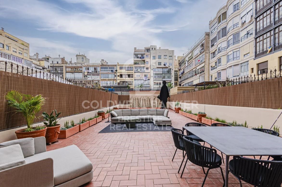 Appartement moderniste avec terrasse orientée sud-ouest