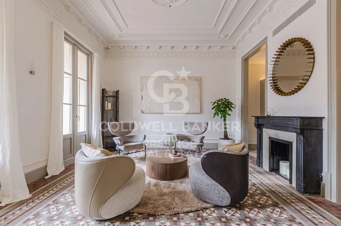 Modernist flat with southwest facing terrace