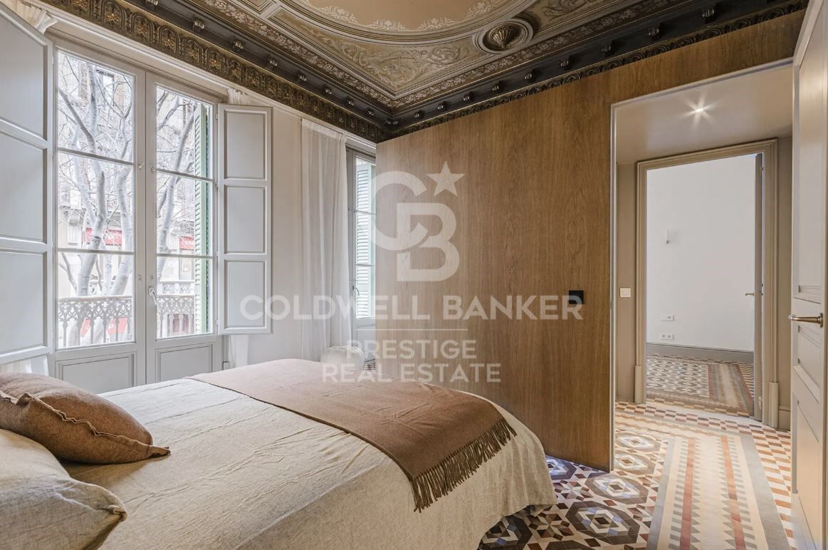 Modernist flat with southwest facing terrace