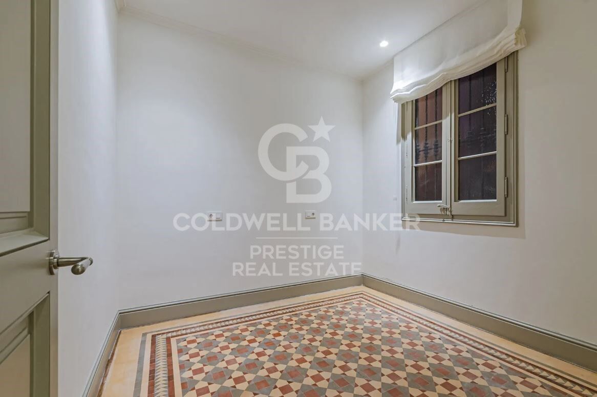 Appartement moderniste avec terrasse orientée sud-ouest