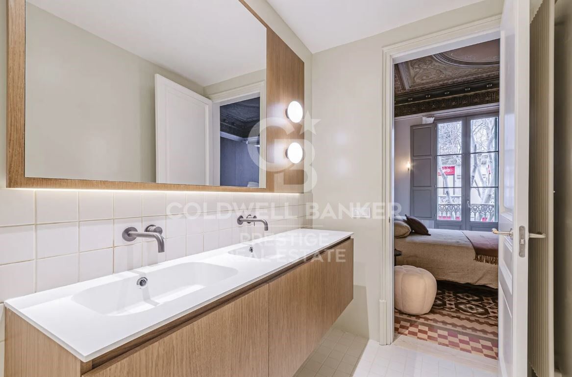 Appartement moderniste avec terrasse orientée sud-ouest