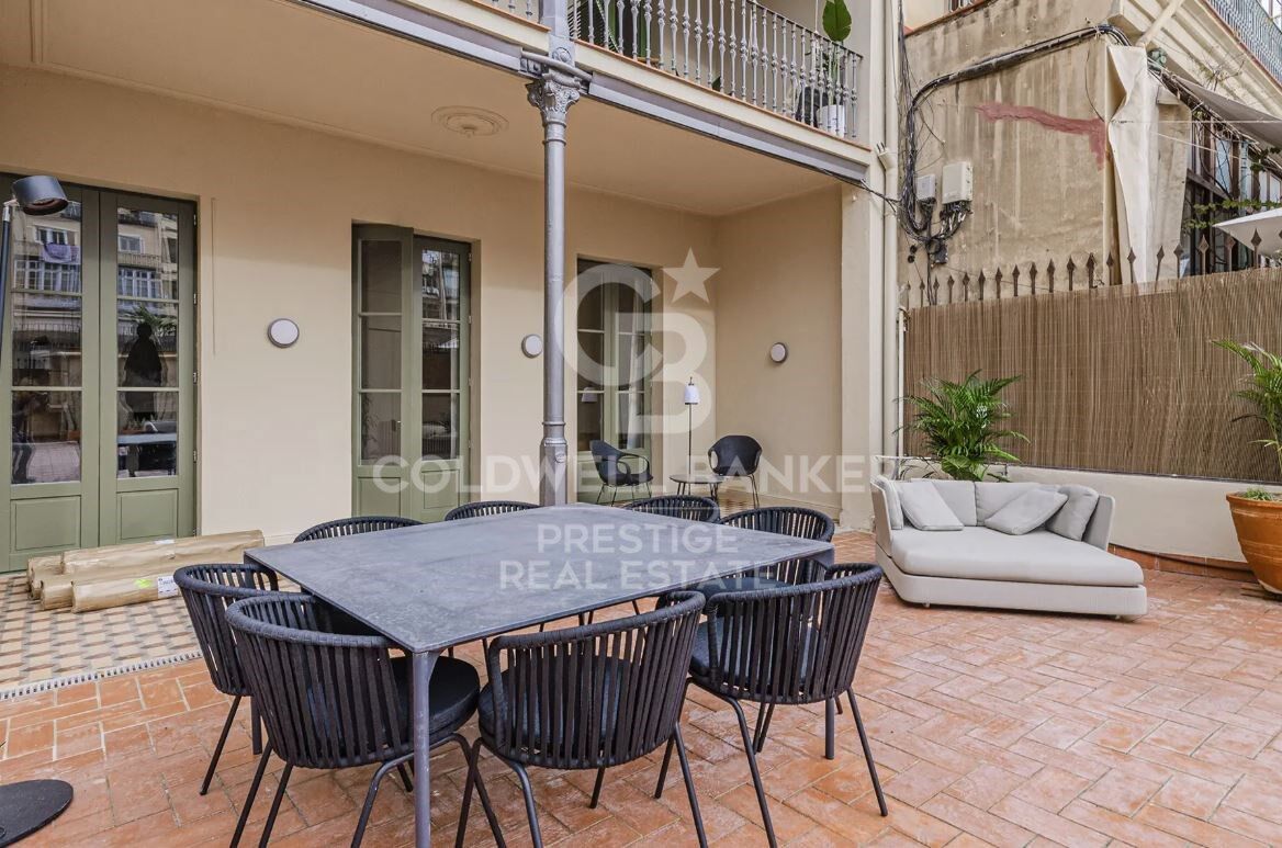 Appartement moderniste avec terrasse orientée sud-ouest