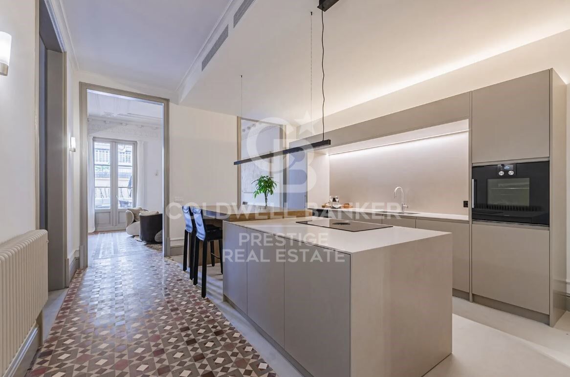 Appartement moderniste avec terrasse orientée sud-ouest