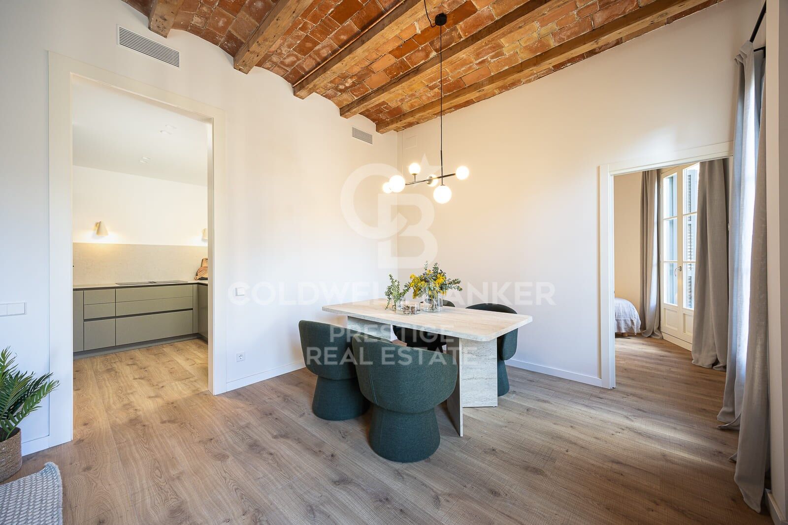 Renovated apartment for sale near Enric Granados Street