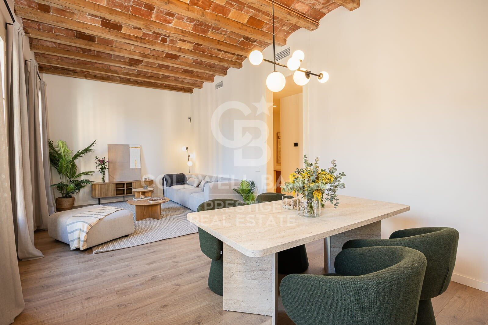 Renovated apartment for sale near Enric Granados Street