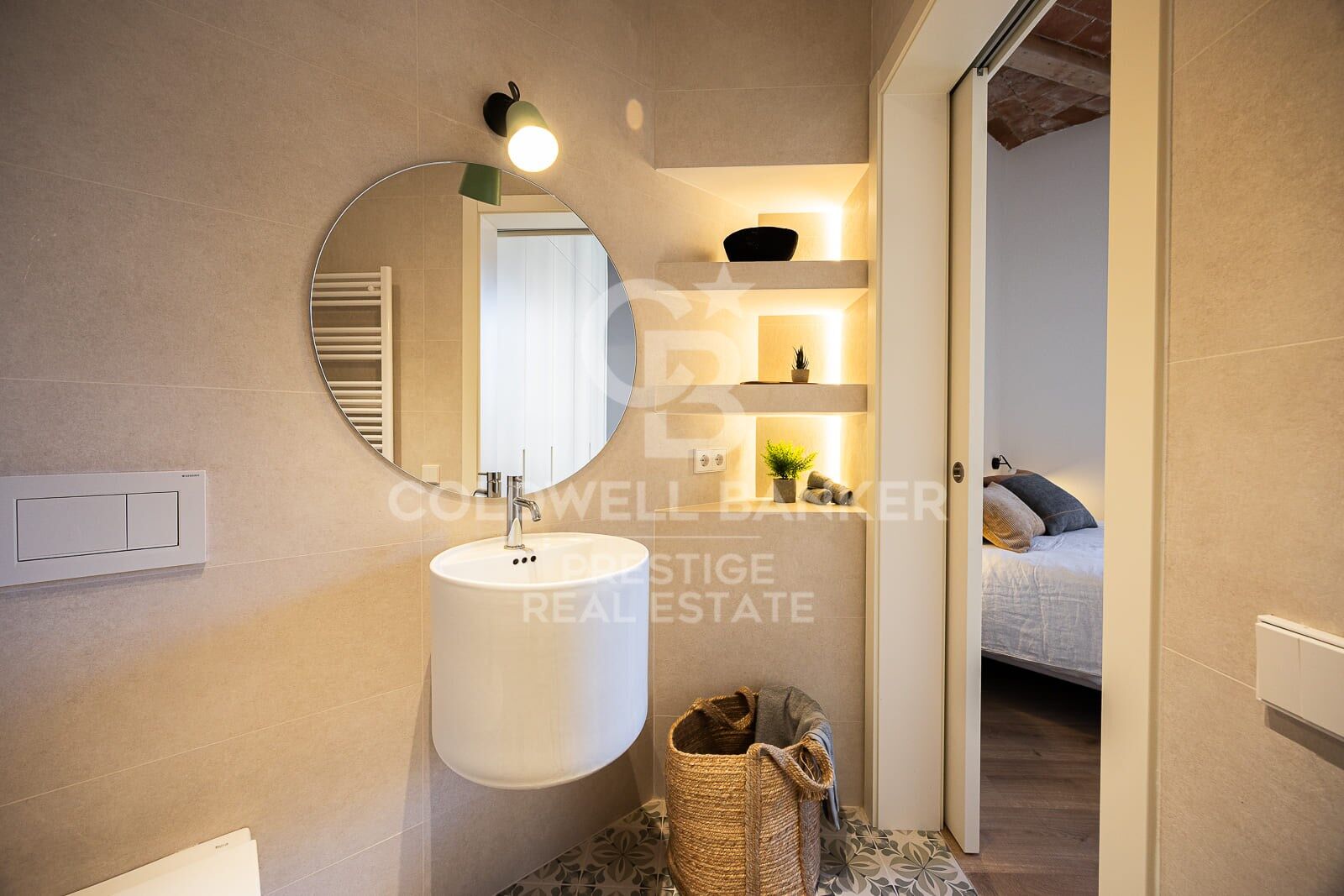 Appartement rénové à vendre près de la rue Enric Granados