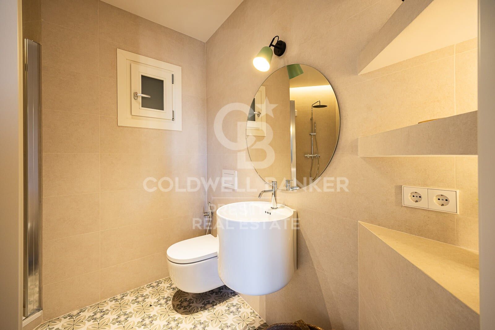 Renovated apartment for sale near Enric Granados Street