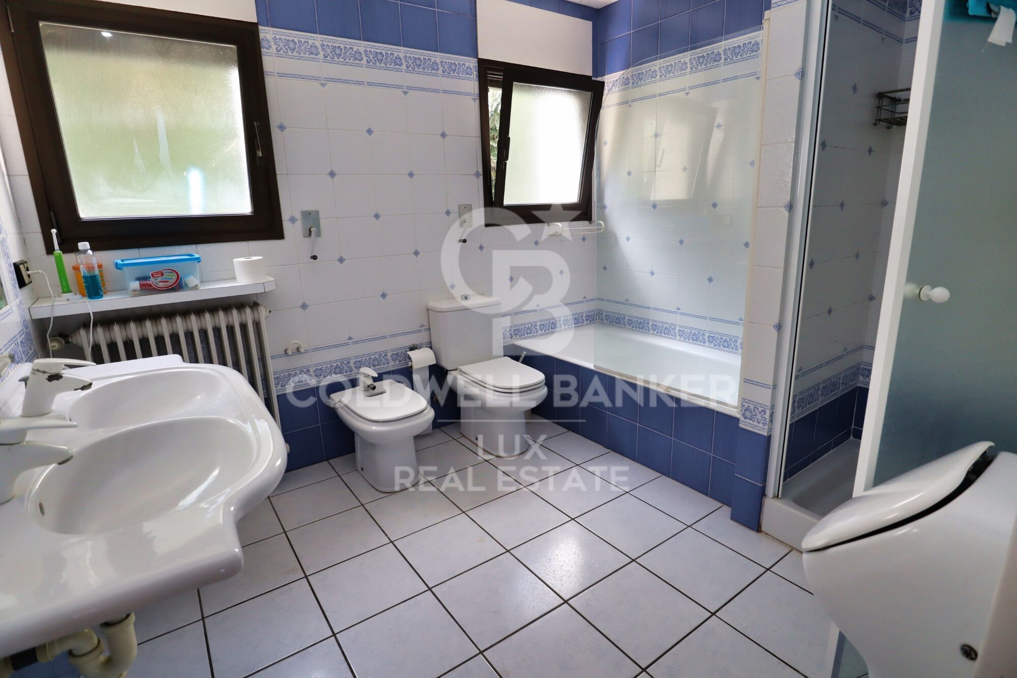 Excepcional villa con vistas panorámicas al mar y piscina en Port de la Selva