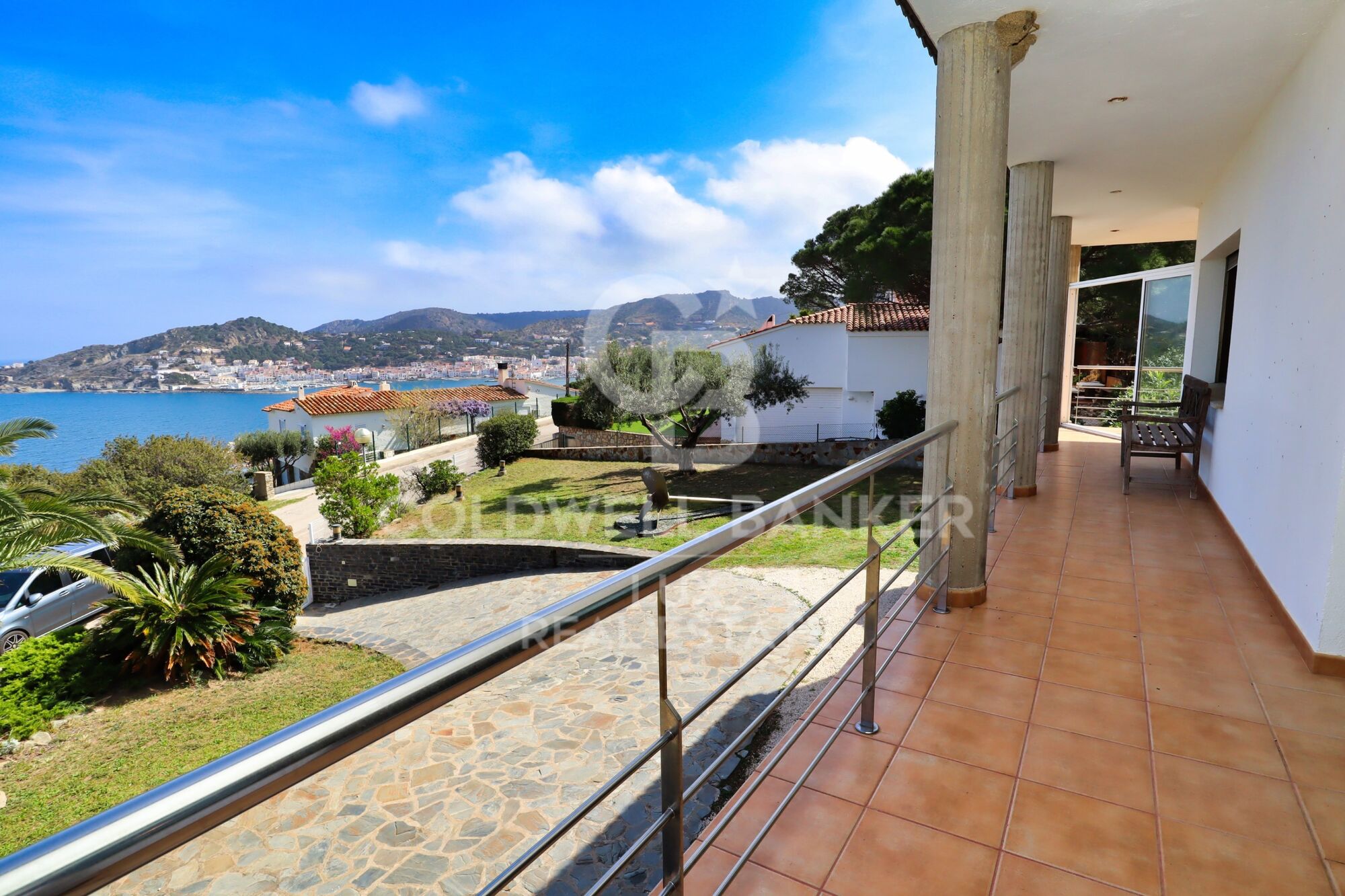 Excepcional villa con vistas panorámicas al mar y piscina en Port de la Selva