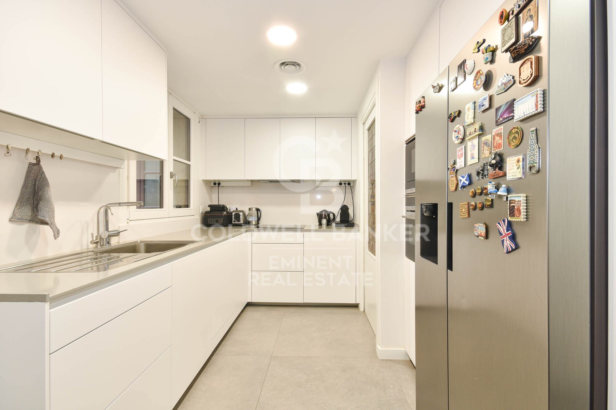 Ein historischer schatz im herzen von Barcelona, mauer der alten stadtmauer von Barcelona