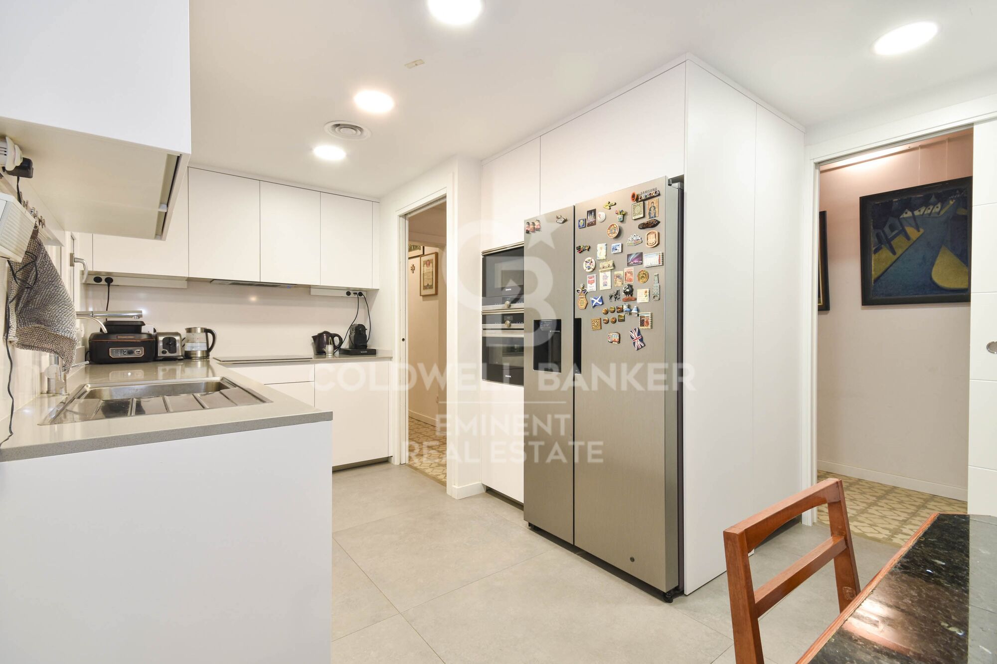 Ein historischer schatz im herzen von Barcelona, mauer der alten stadtmauer von Barcelona