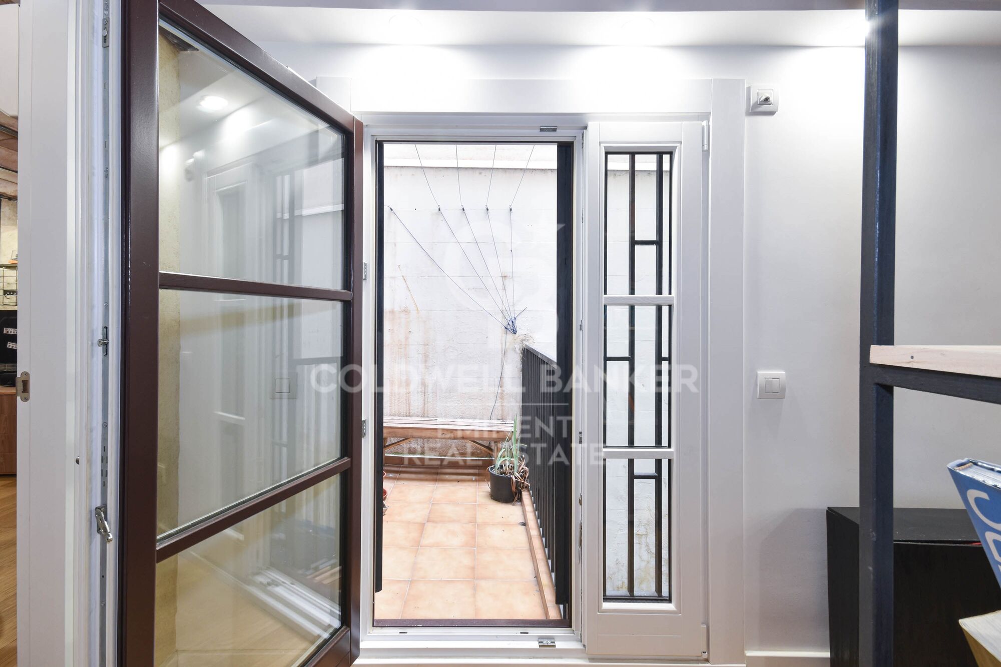 Ein historischer schatz im herzen von Barcelona, mauer der alten stadtmauer von Barcelona