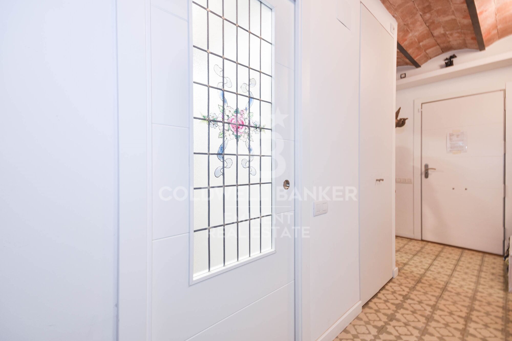 Ein historischer schatz im herzen von Barcelona, mauer der alten stadtmauer von Barcelona