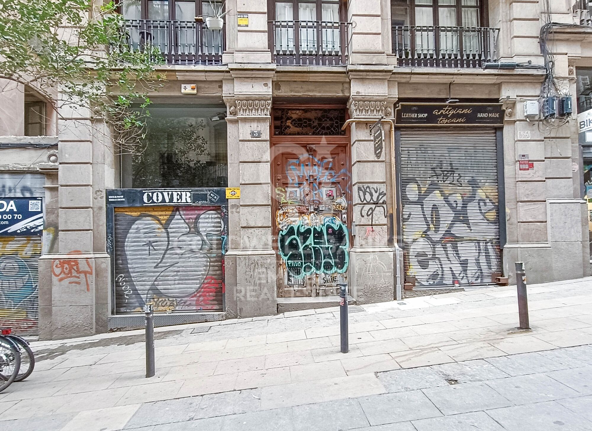 Ein historischer schatz im herzen von Barcelona, mauer der alten stadtmauer von Barcelona