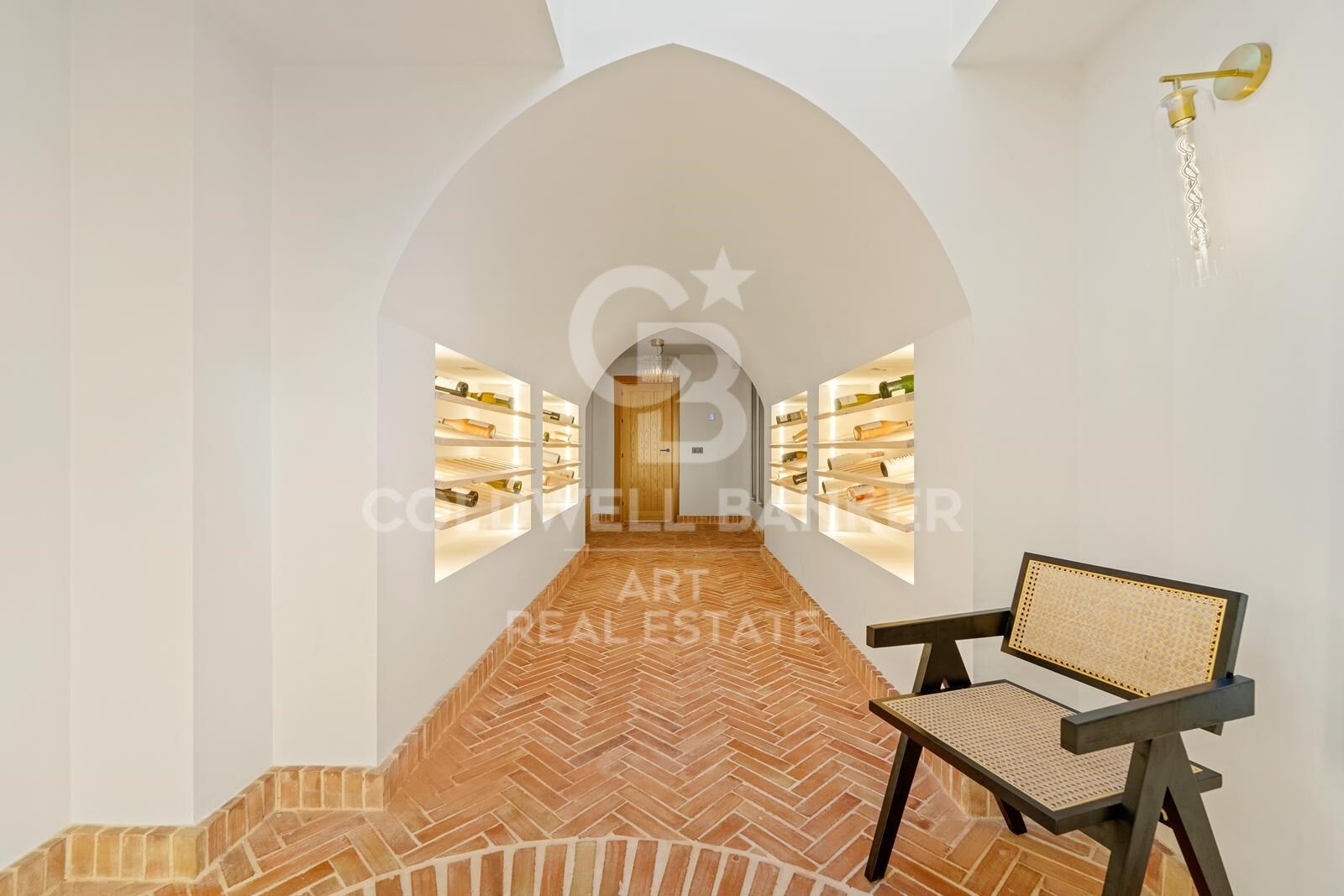 Impressive contemporary villa with panoramic views in Puerto Banús.