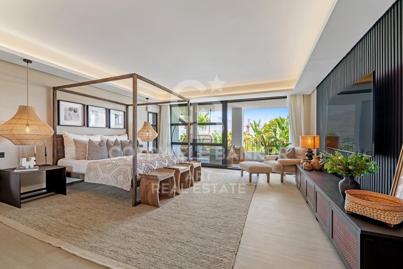 Beeindruckende zeitgenössische Villa mit Panoramablick in Puerto Banús.