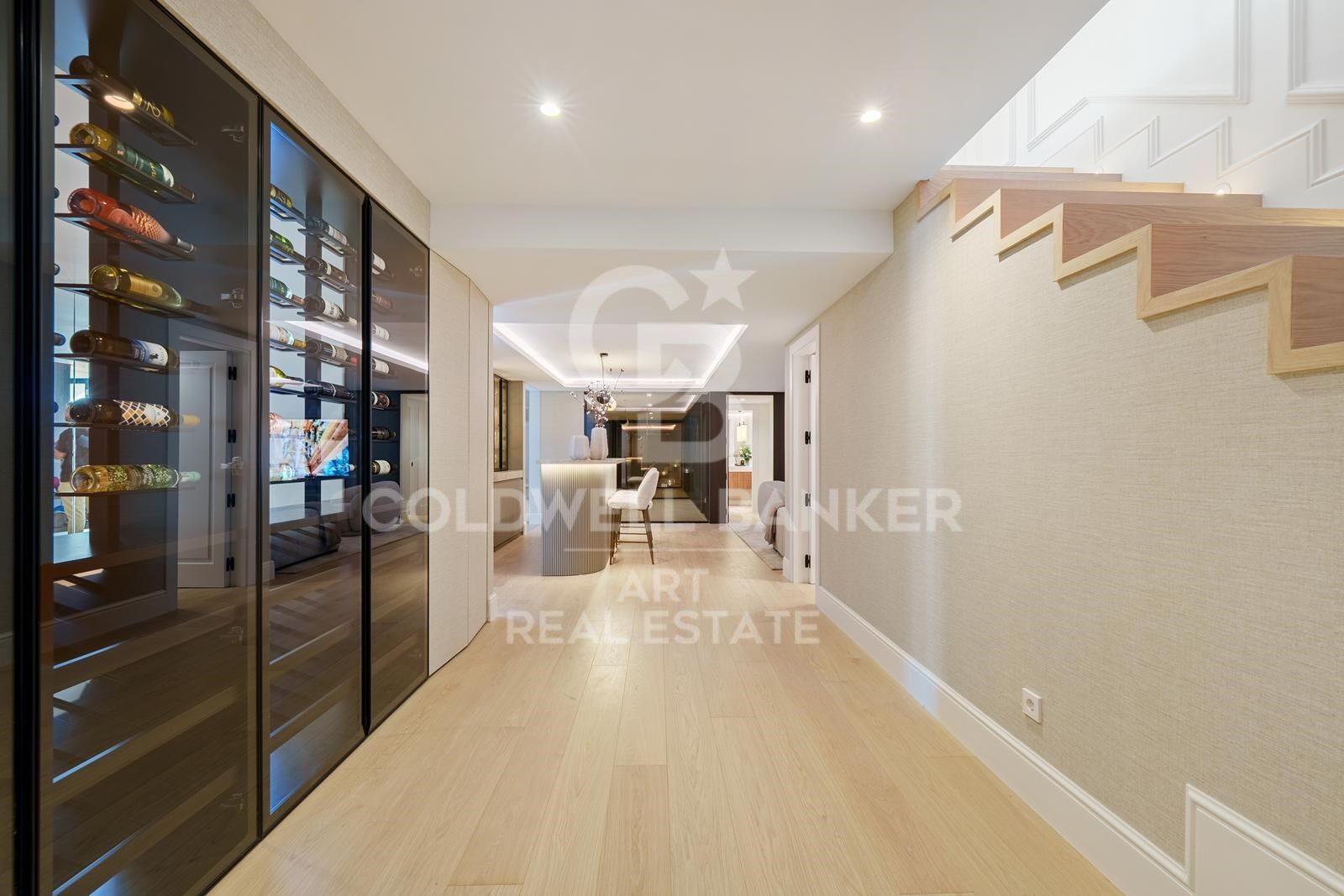 Exklusive moderne mediterrane Villa in La Quinta mit Panoramablick auf das Meer.