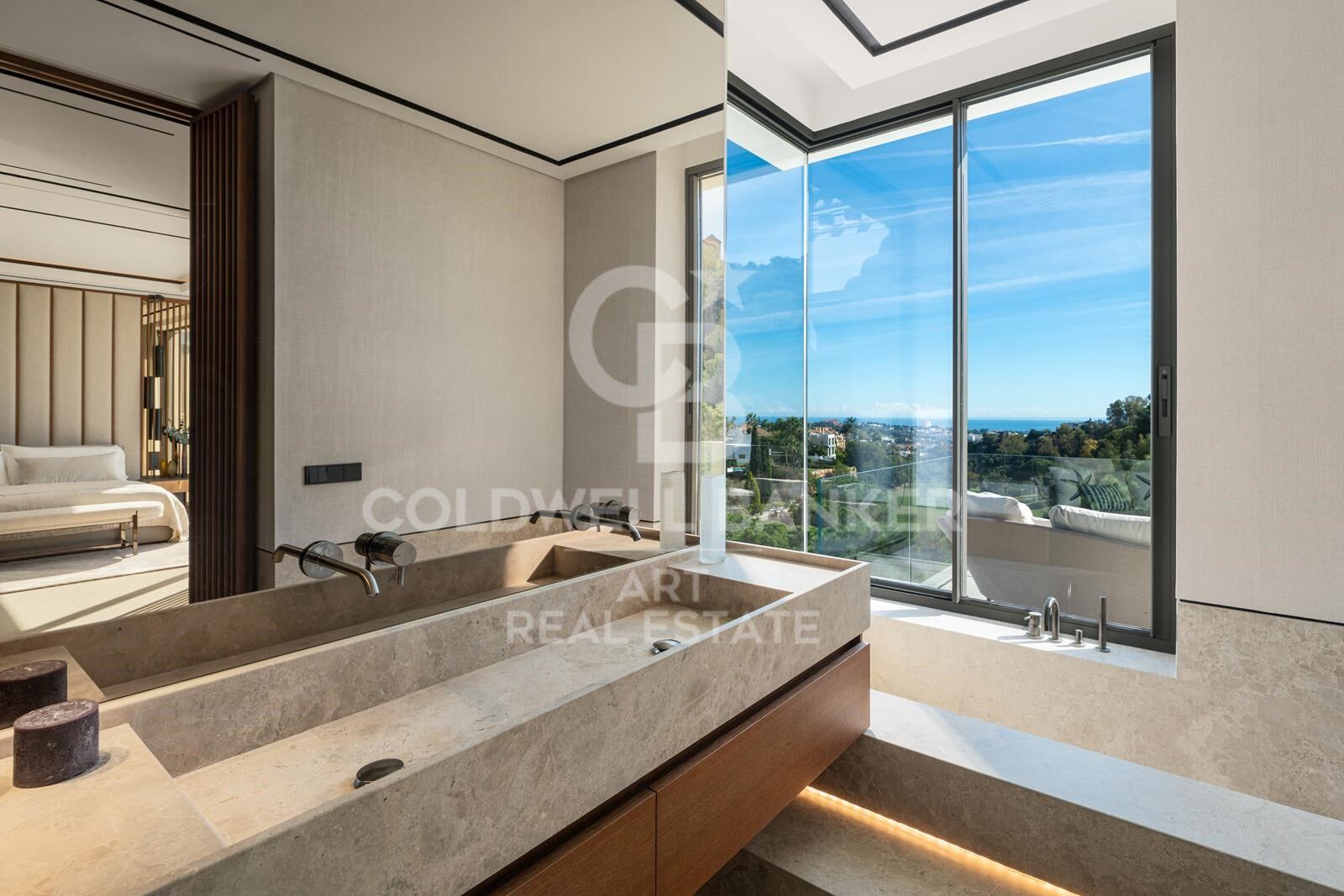 Espectacular villa en primera línea de golf en La Quinta, Benahavís