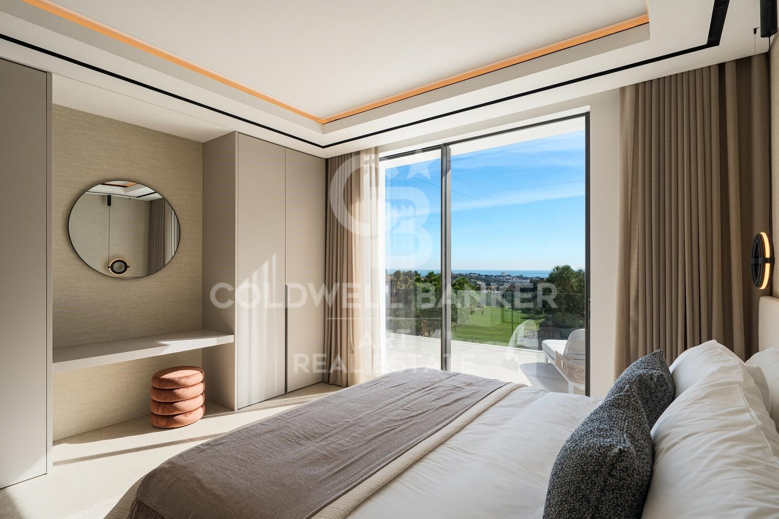 Espectacular villa en primera línea de golf en La Quinta, Benahavís