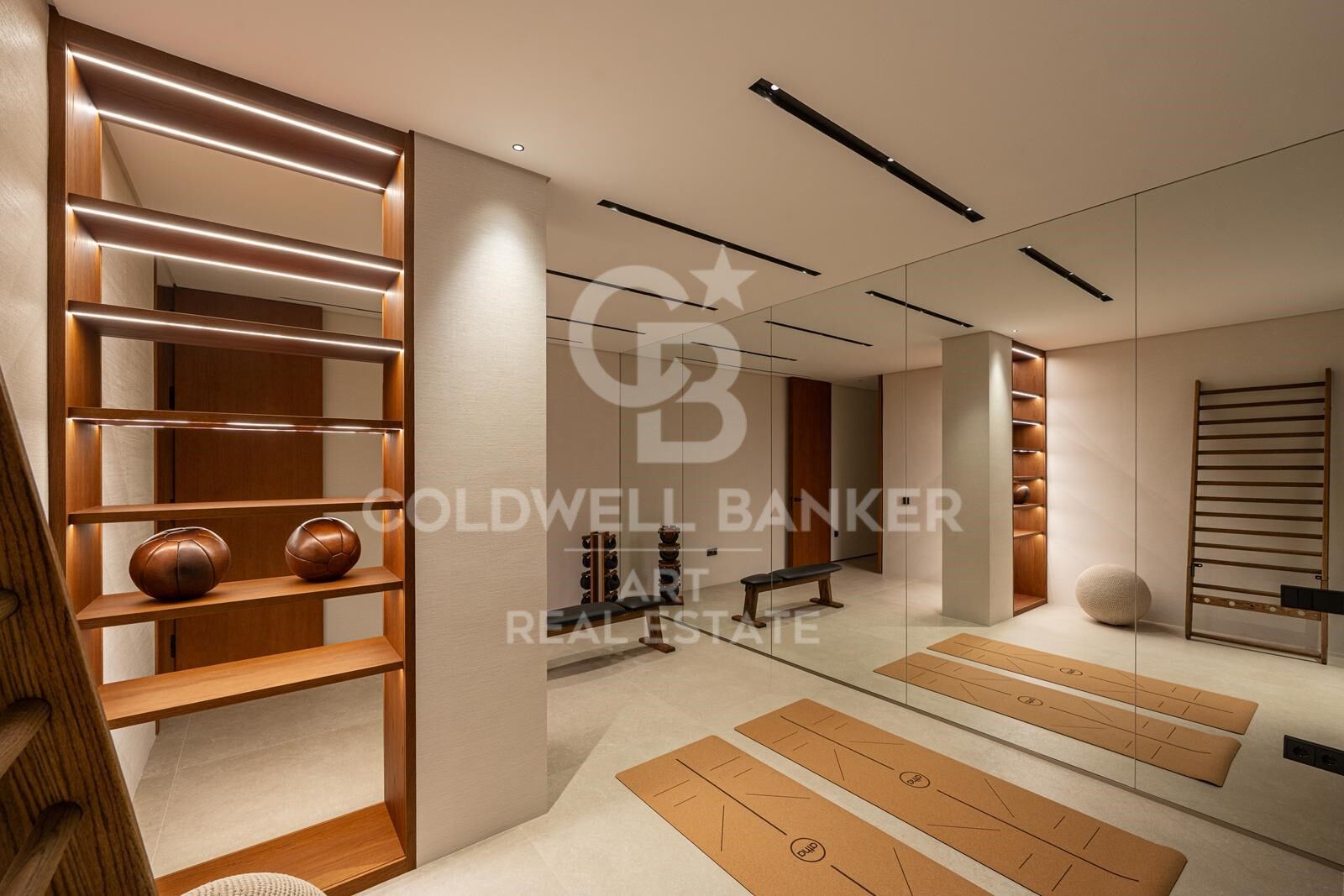 Espectacular villa en primera línea de golf en La Quinta, Benahavís