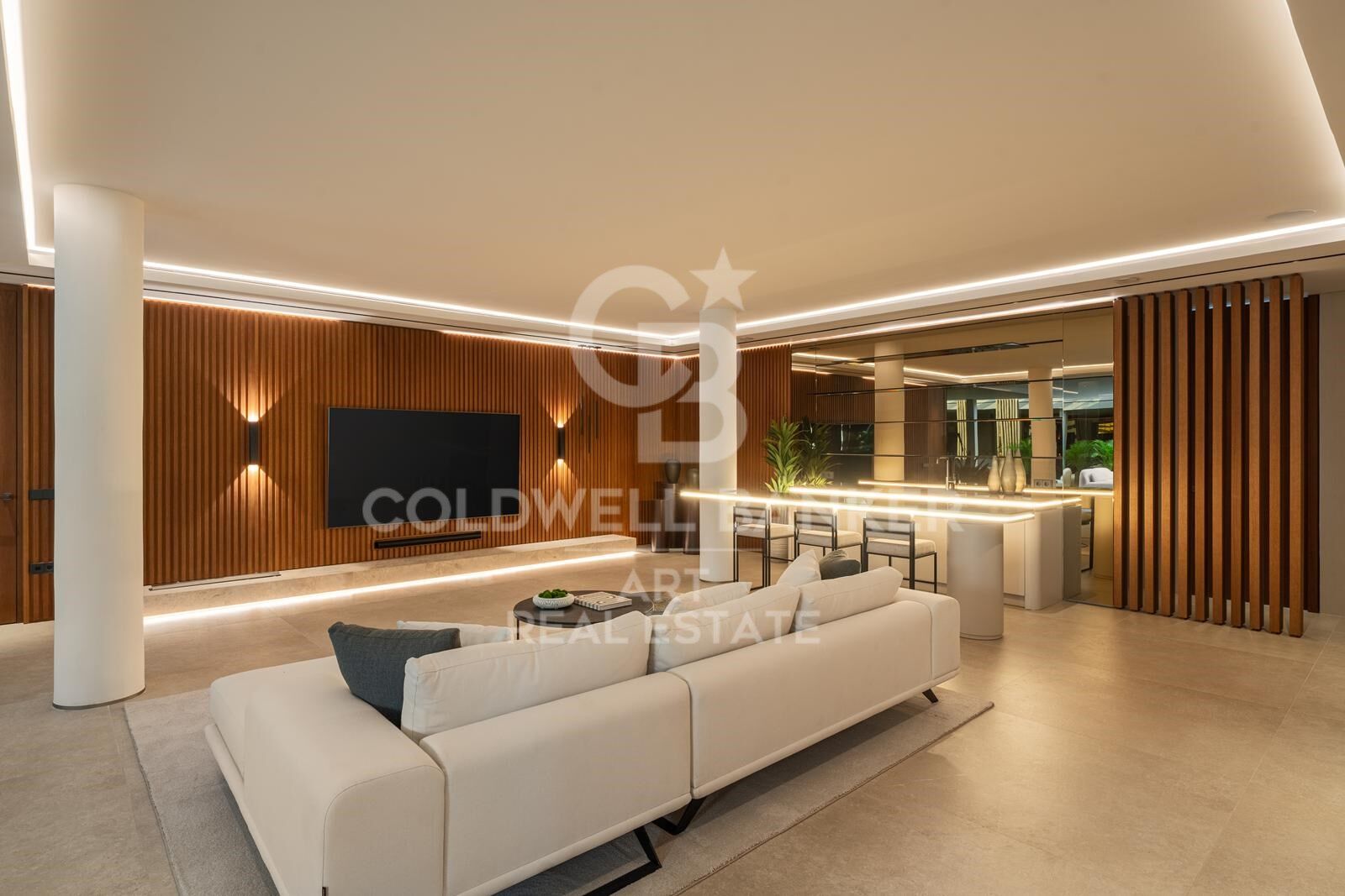 Espectacular villa en primera línea de golf en La Quinta, Benahavís