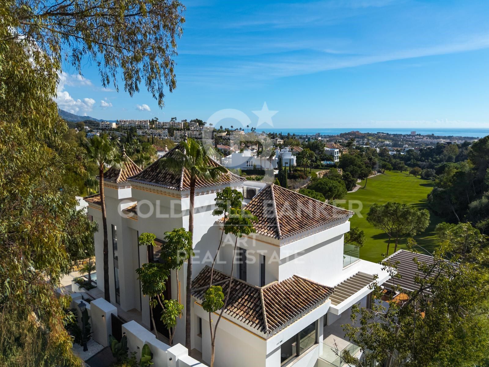 Espectacular villa en primera línea de golf en La Quinta, Benahavís