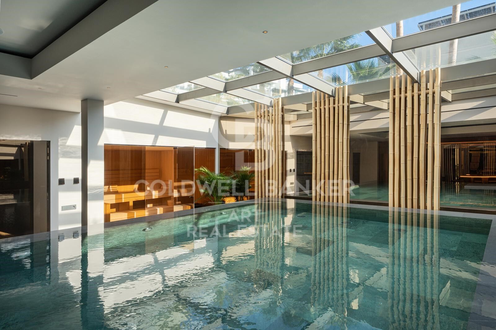 Espectacular villa en primera línea de golf en La Quinta, Benahavís