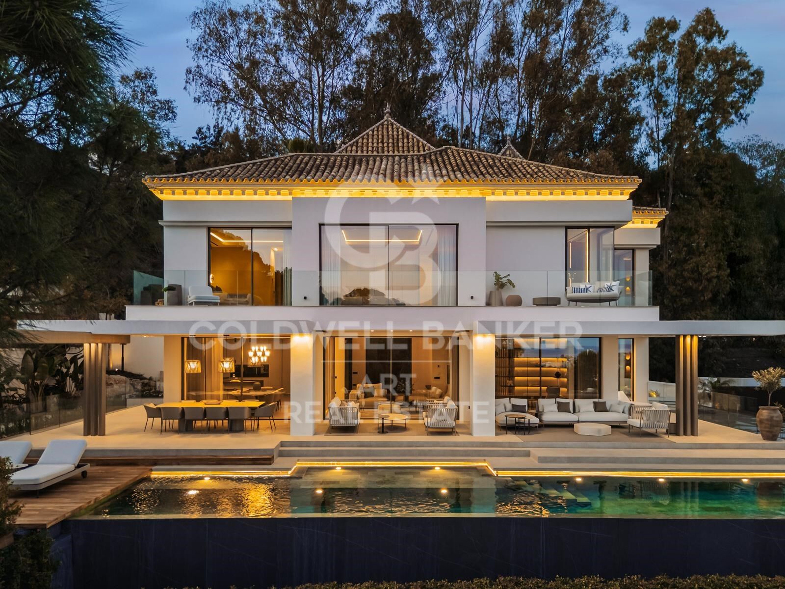 Espectacular villa en primera línea de golf en La Quinta, Benahavís