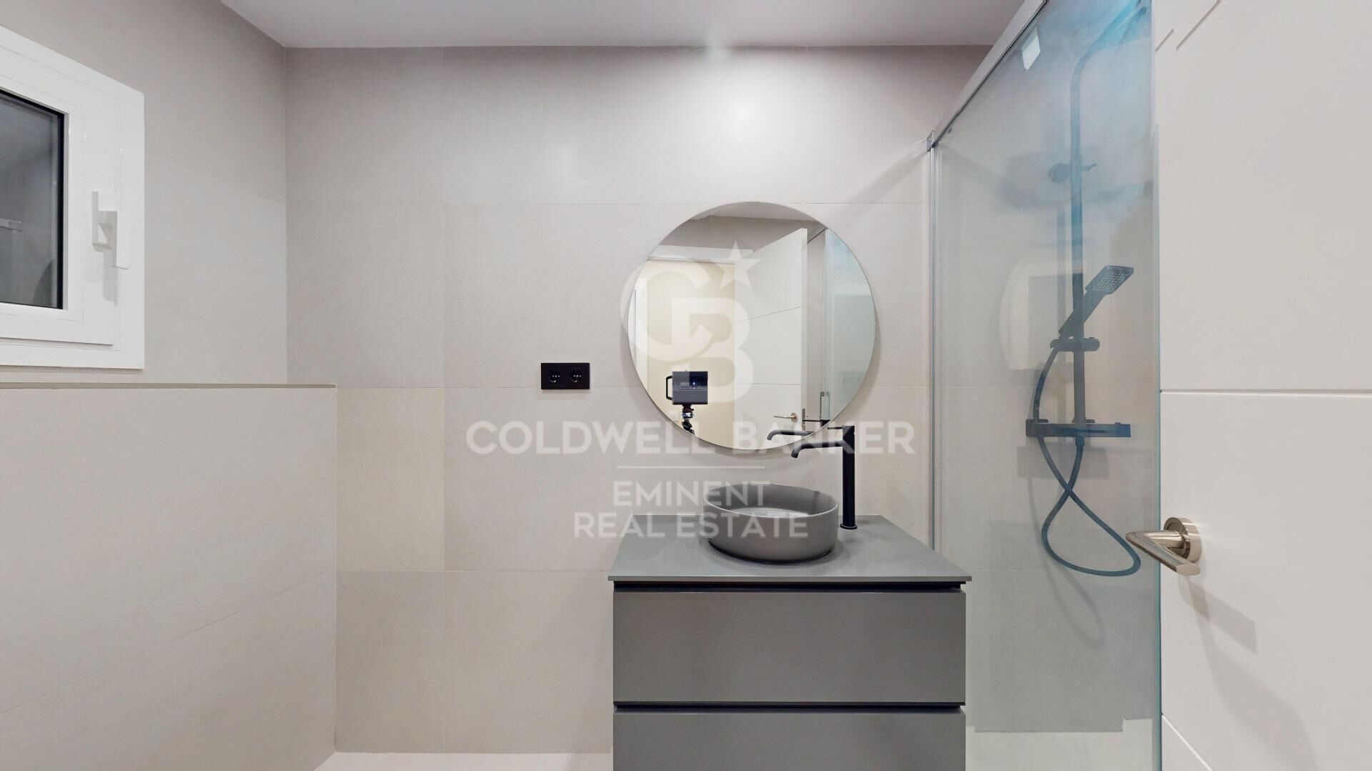 Piso completamente reformado a nuevo en Sants-Badal