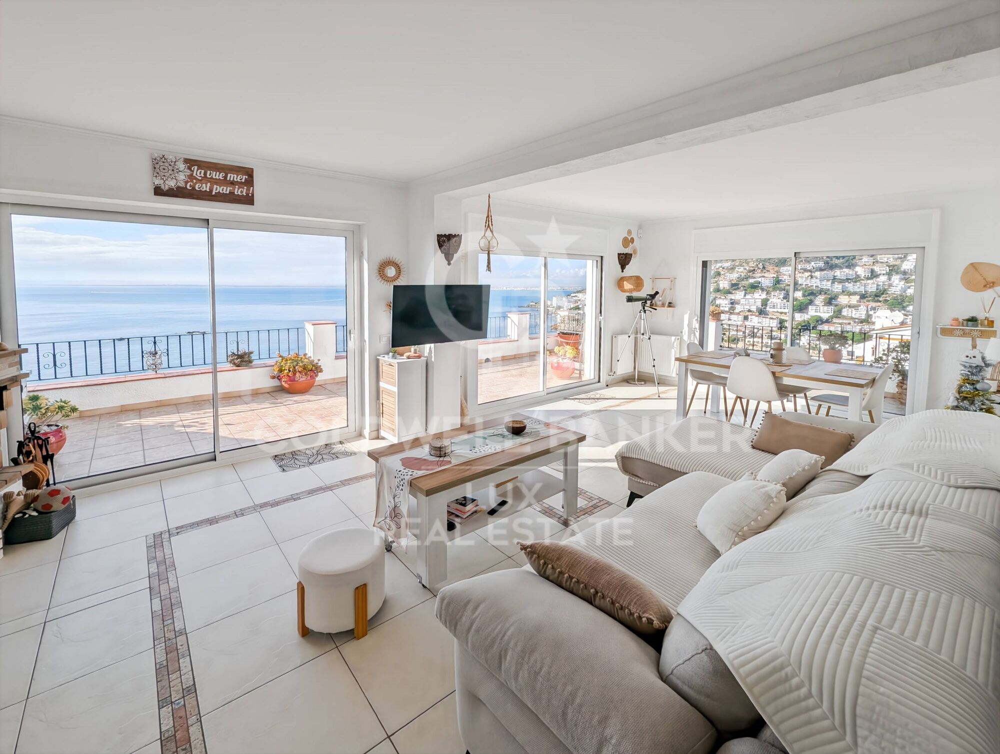 Maison à vendre à Roses, Canyelles : vue mer, piscine et garage privé