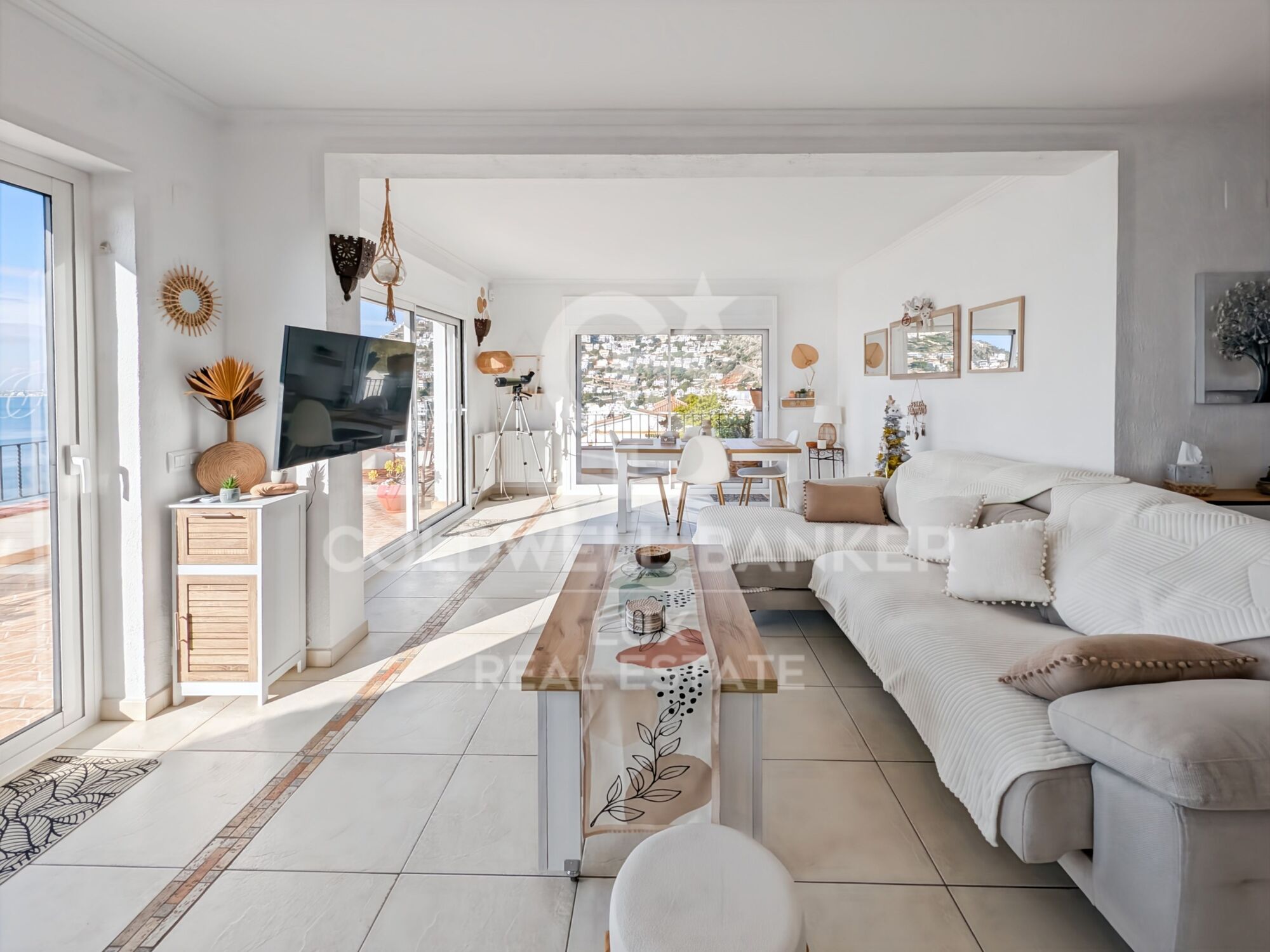 Maison à vendre à Roses, Canyelles : vue mer, piscine et garage privé