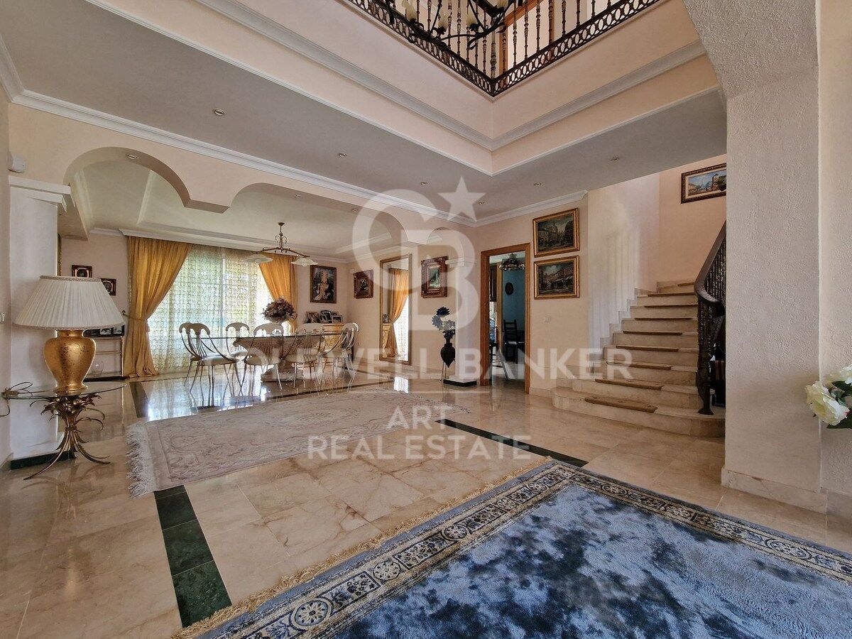 Unique Mediterranean-style villa with private tennis court in Guadalmina Baja, Marbella