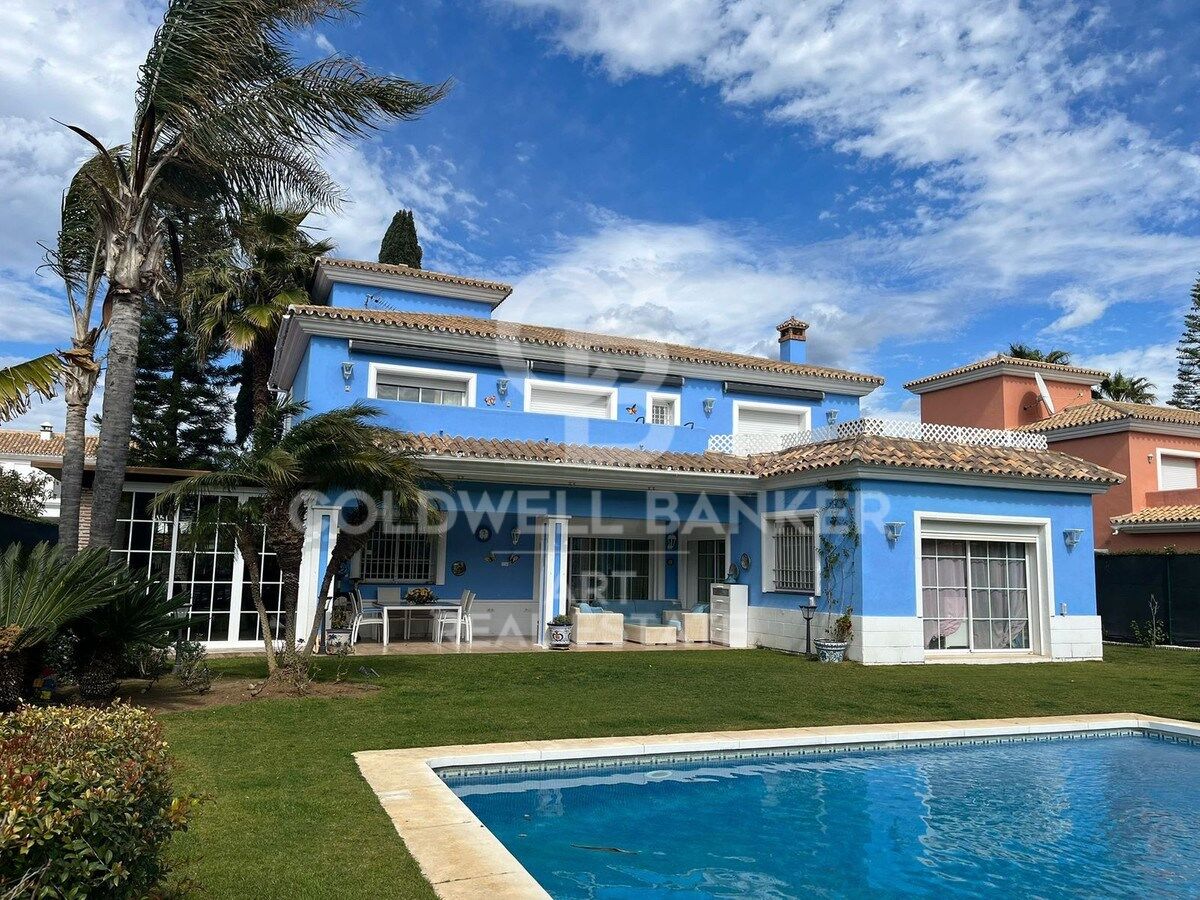 Unique Mediterranean-style villa with private tennis court in Guadalmina Baja, Marbella