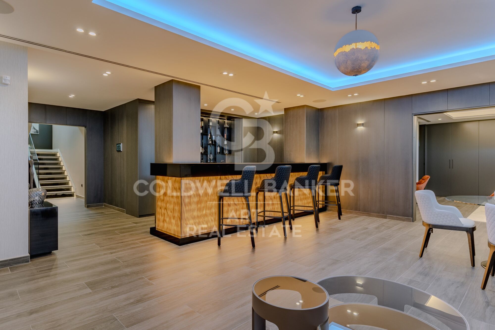 Luxuriöse Zeitgenössische Villa in La Cala Golf