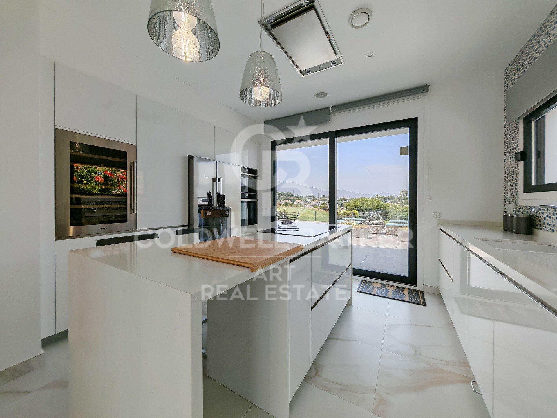 Villa de lujo en primera línea de golf en venta en La Cala Golf Resort, Costa de Mijas