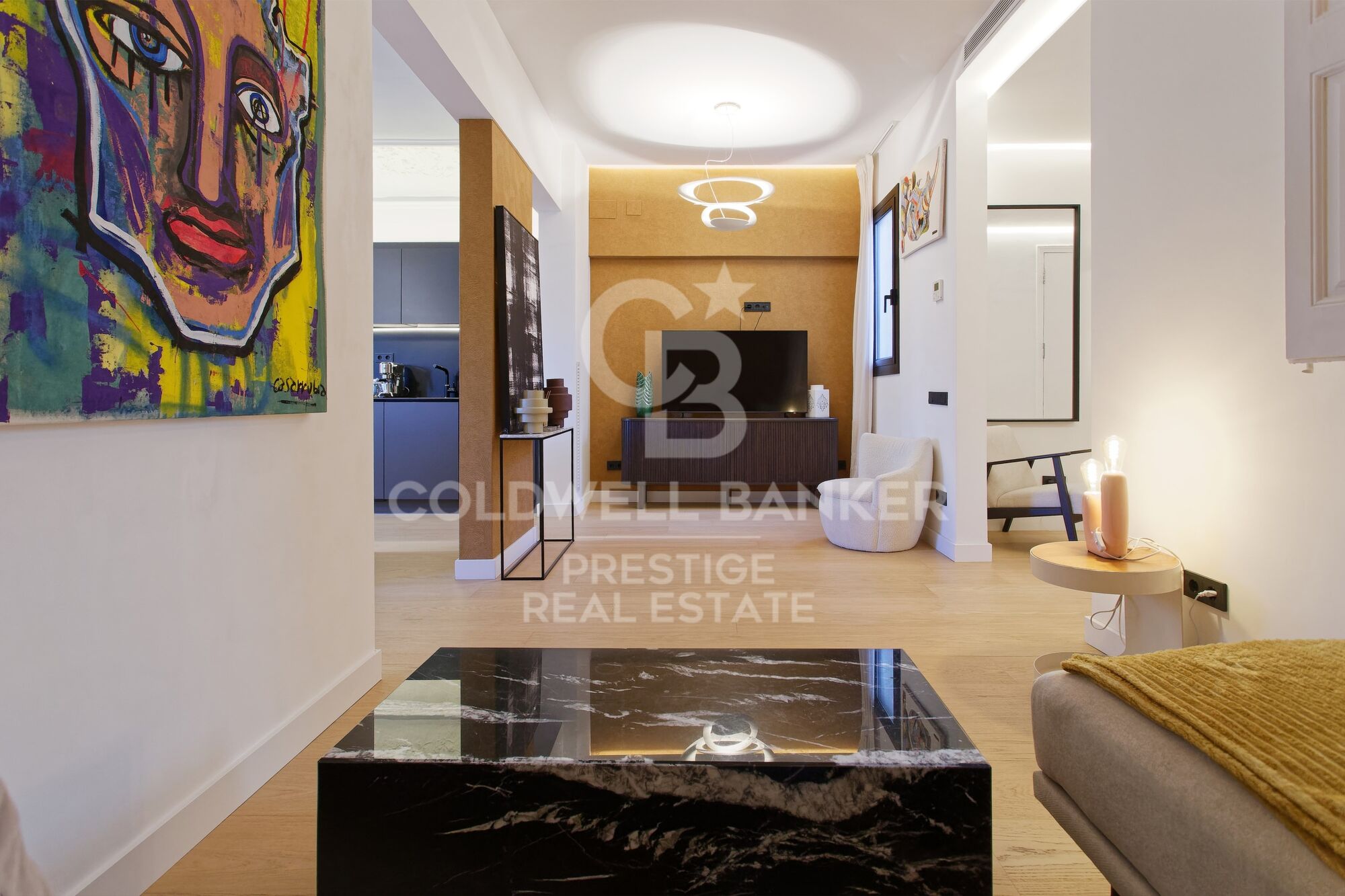 Fully renovated luxury-finish apartment in Sant Antoni, Barcelona