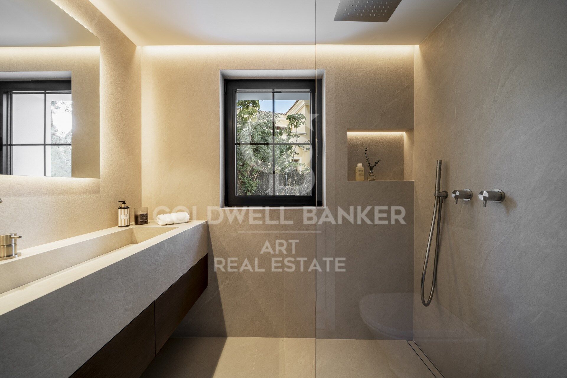 Spectacular fully renovated five-bedroom villa in Nueva Andalucía, Marbella