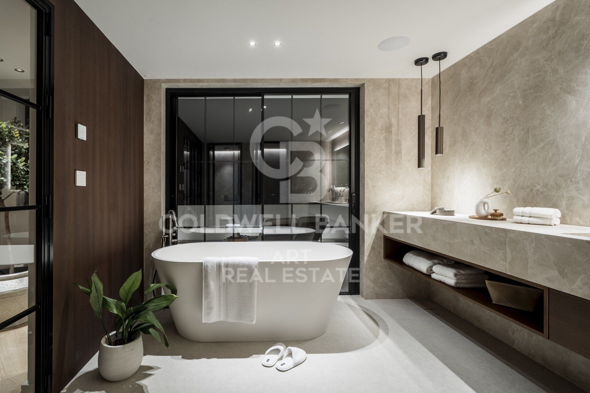 Spectacular fully renovated five-bedroom villa in Nueva Andalucía, Marbella