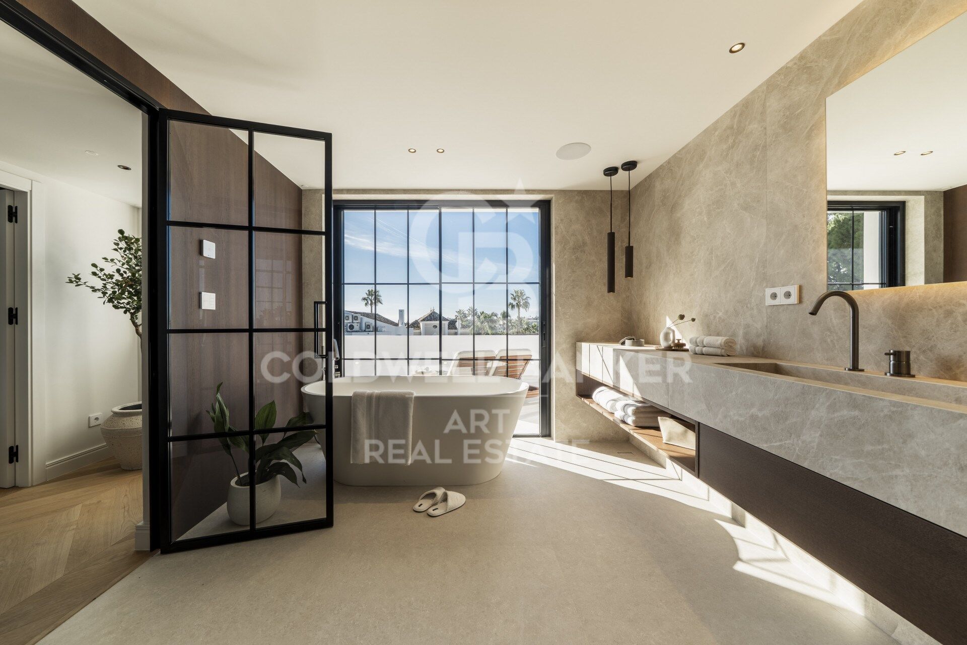 Spectacular fully renovated five-bedroom villa in Nueva Andalucía, Marbella