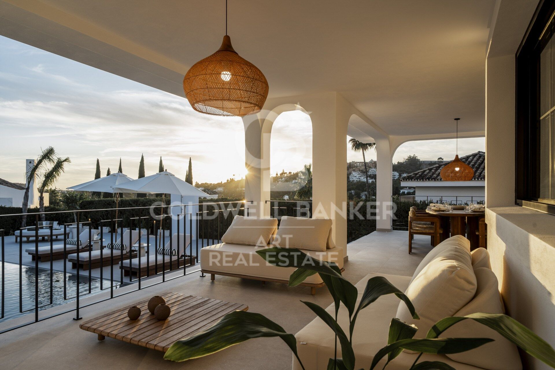 Espectacular villa completamente renovada de cinco dormitorios en Nueva Andalucía, Marbella