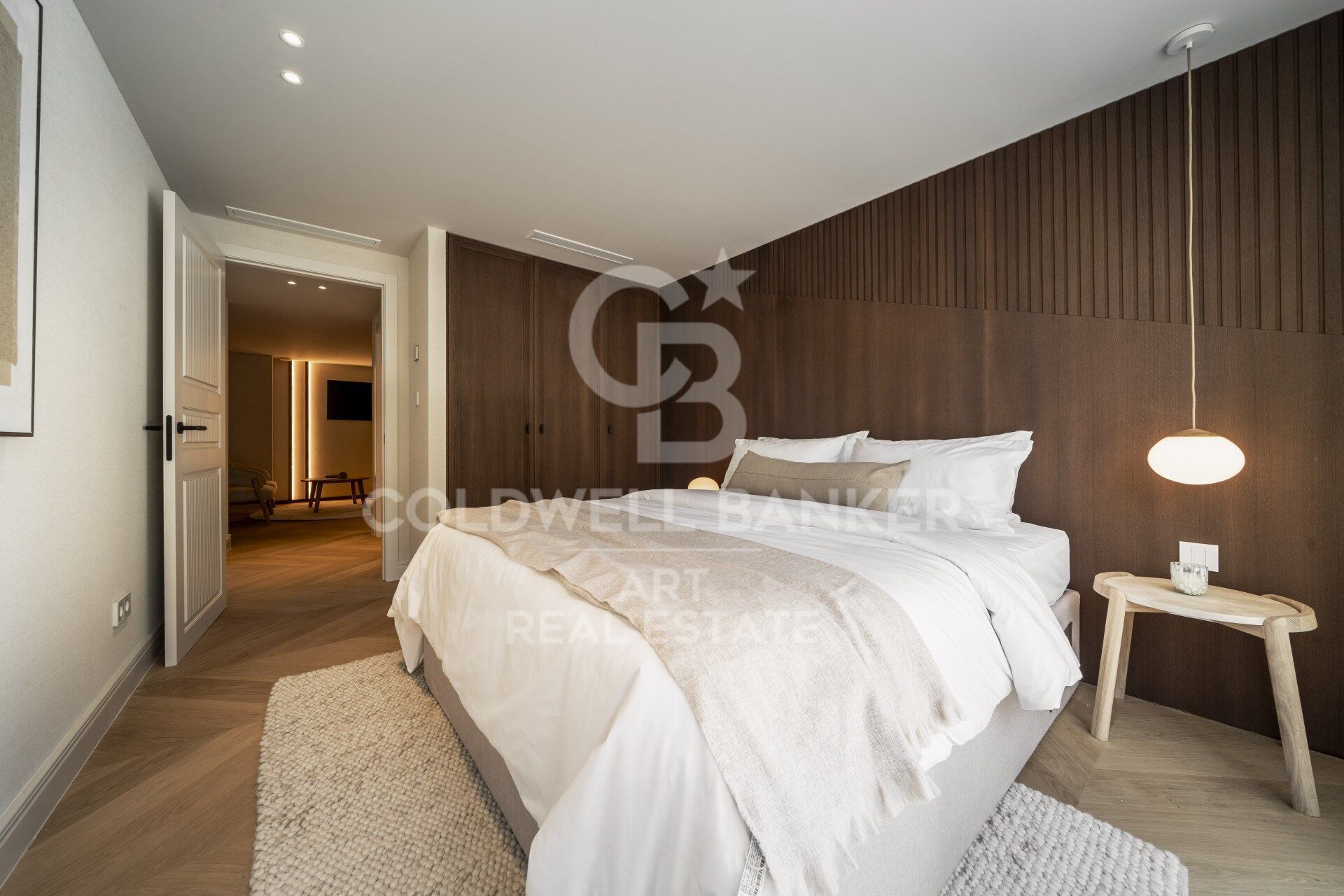 Espectacular villa completamente renovada de cinco dormitorios en Nueva Andalucía, Marbella