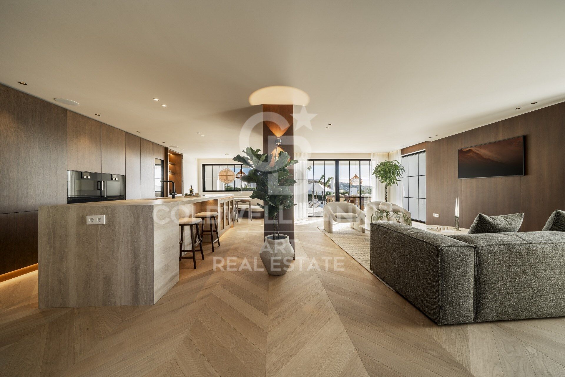 Spectacular fully renovated five-bedroom villa in Nueva Andalucía, Marbella