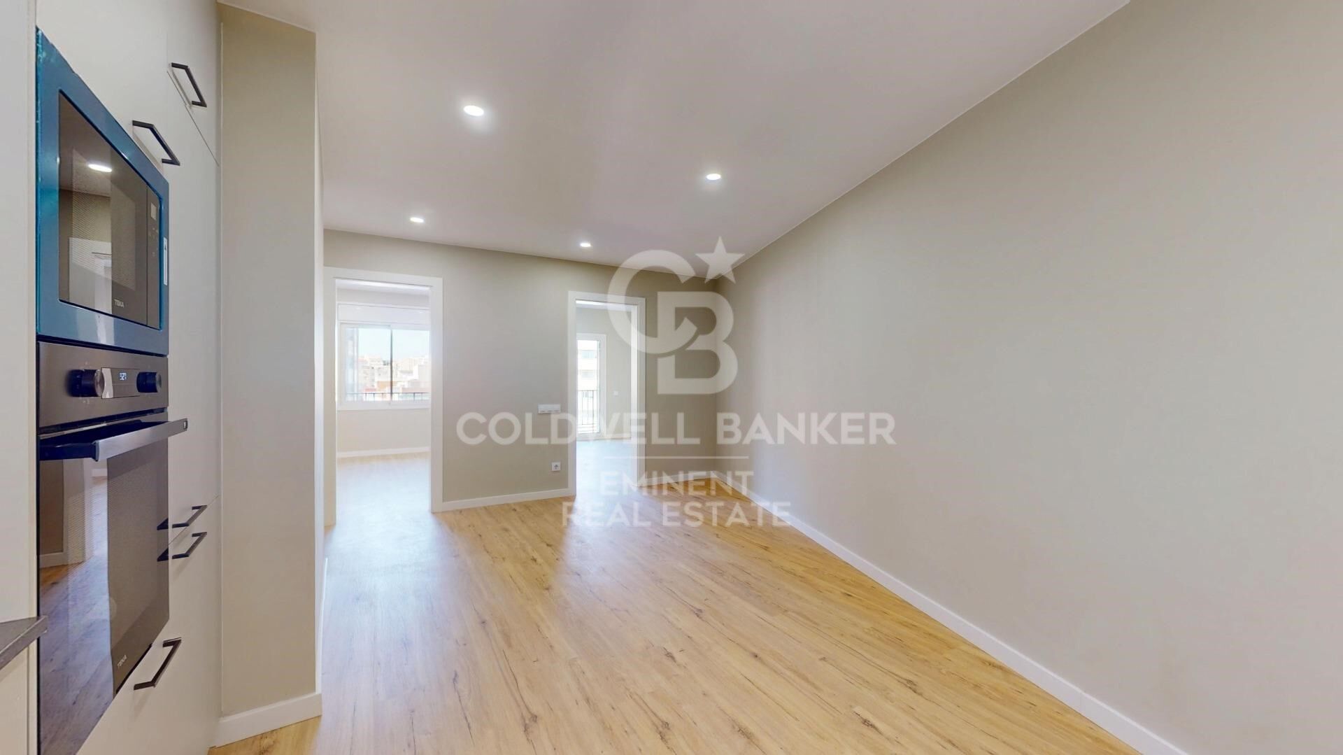 Spektakuläre Wohnung in oberer Etage mit doppelter Ausrichtung an der Rambla Brasil, die vollständig renoviert übergeben wird.