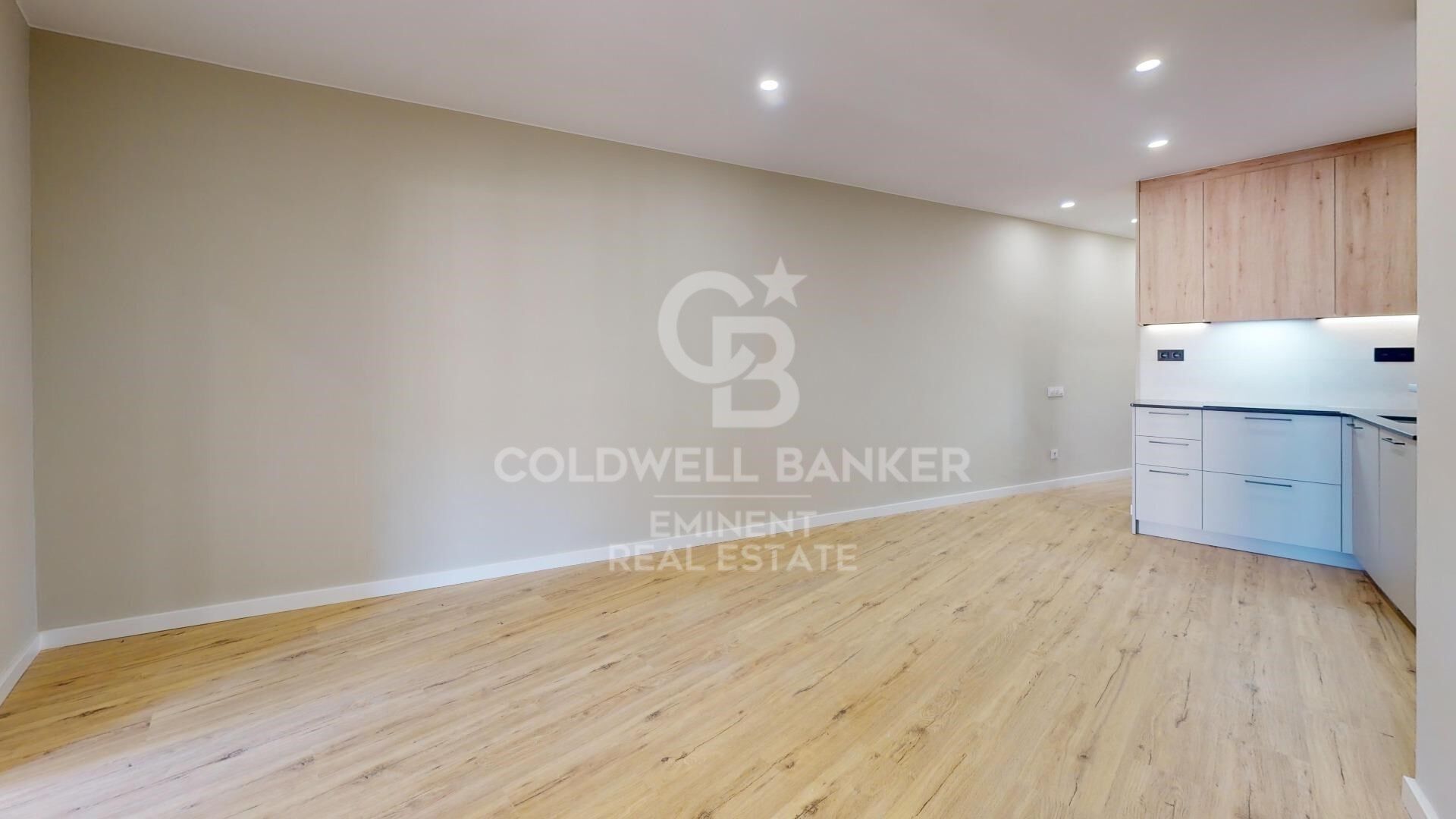 Spektakuläre Wohnung in oberer Etage mit doppelter Ausrichtung an der Rambla Brasil, die vollständig renoviert übergeben wird.